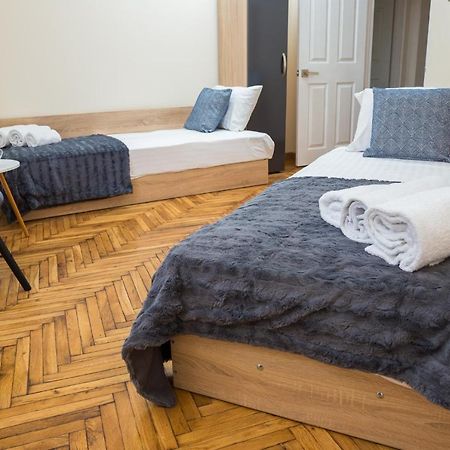 Apartment Zdravets, In The Heart Of The Old City ヴェリコ・タルノヴォ エクステリア 写真