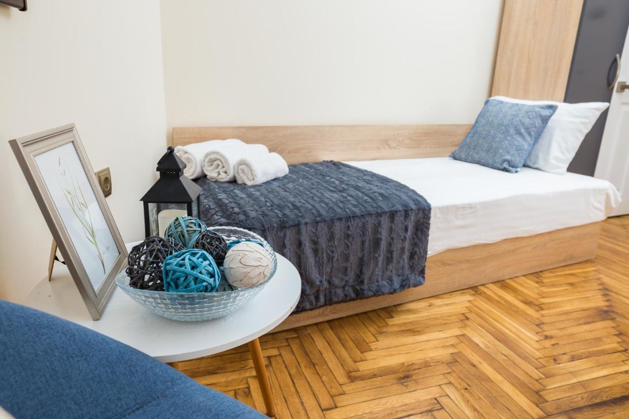 Apartment Zdravets, In The Heart Of The Old City ヴェリコ・タルノヴォ エクステリア 写真
