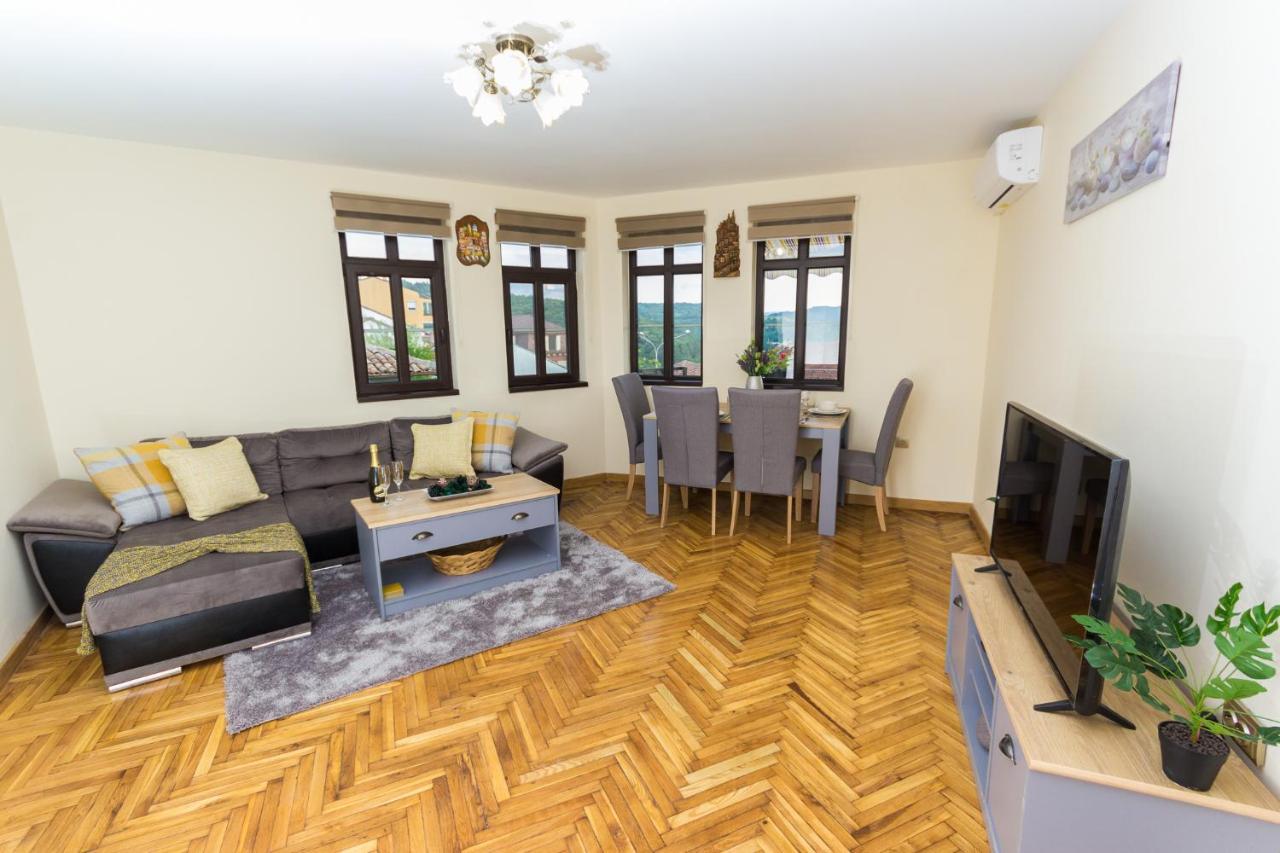 Apartment Zdravets, In The Heart Of The Old City ヴェリコ・タルノヴォ エクステリア 写真